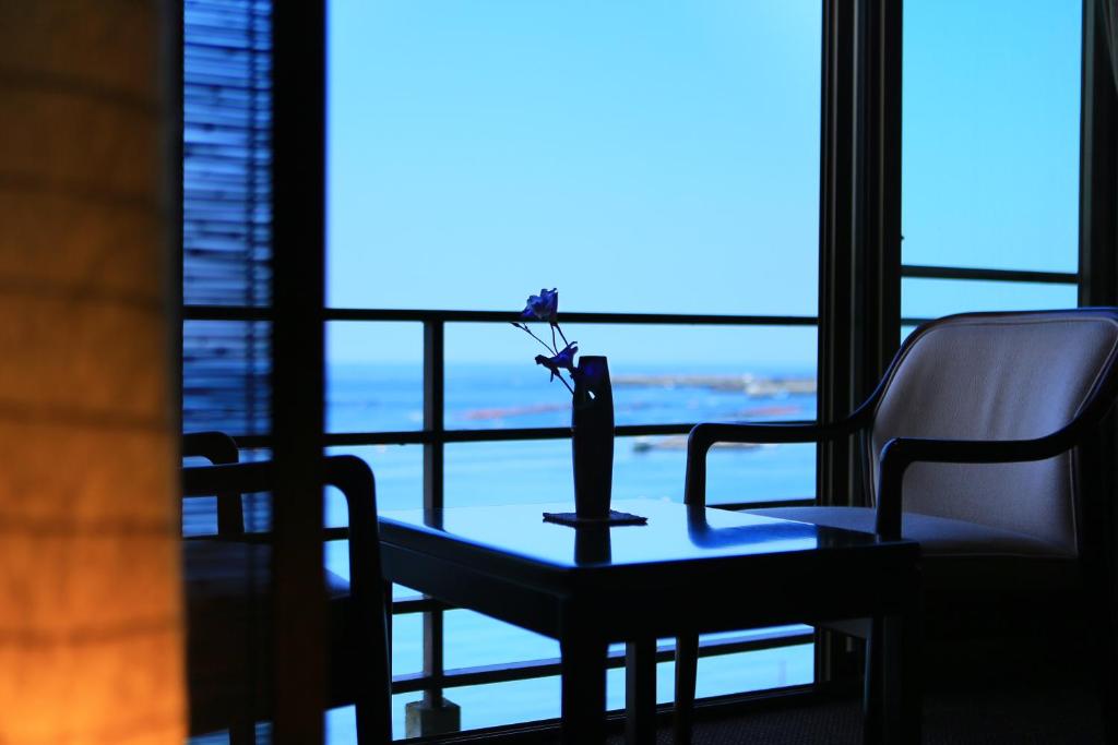 Taiseikan Seaside View Lounge
