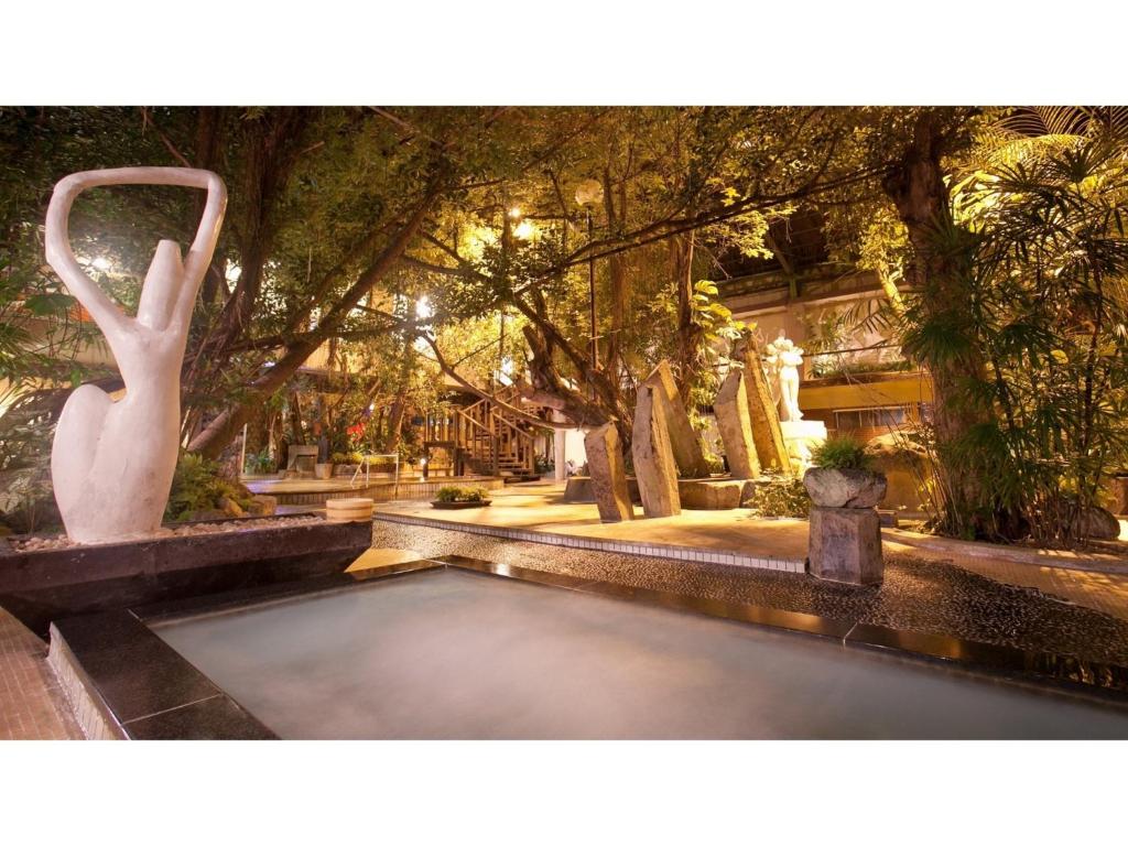 Taisenkaku Onsen Sculpture Garden