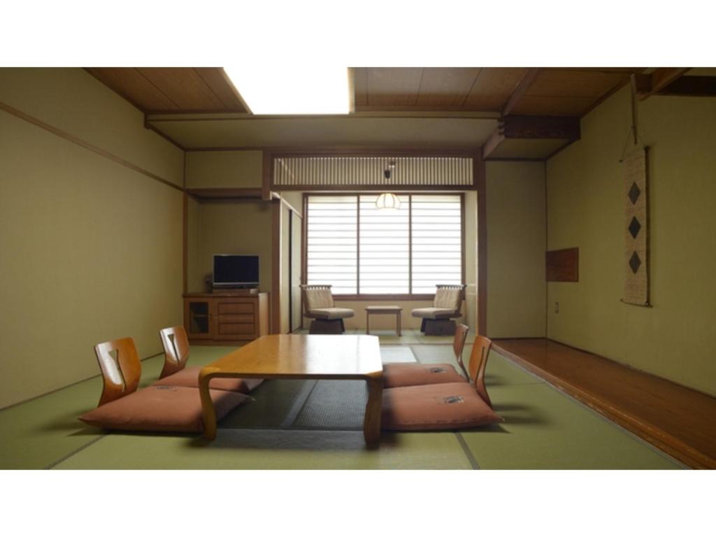 Taisenkaku Tatami Room Table