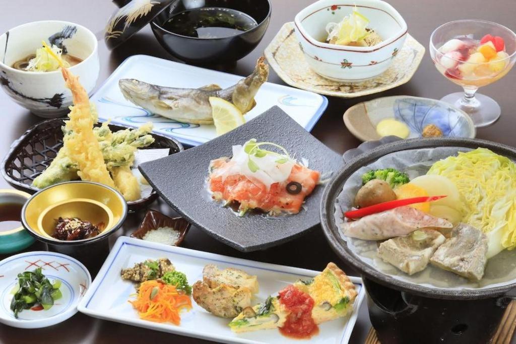 Taishoike Hotel Japanese Kaiseki Meal
