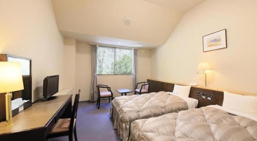 Taishoike Hotel Twin Room