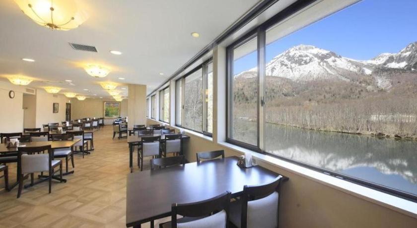 Taishoikehotel Dining Room Mountain View