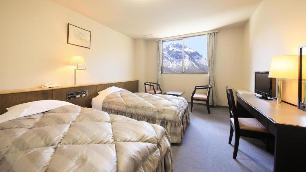 Taishoikehotel Twin Beds Mountain View