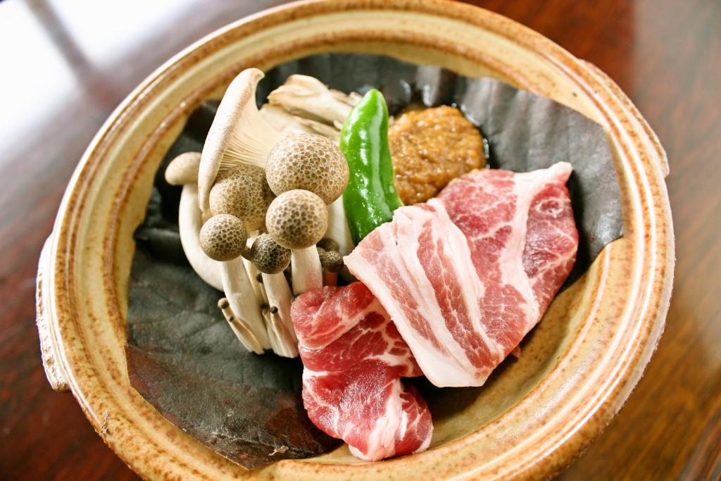 Takahan Cuisine Bowl Mushrooms Meat