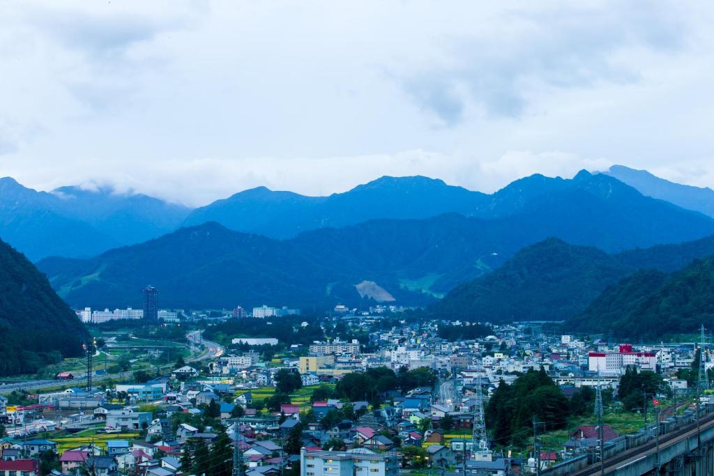Takahan Mountain Town View