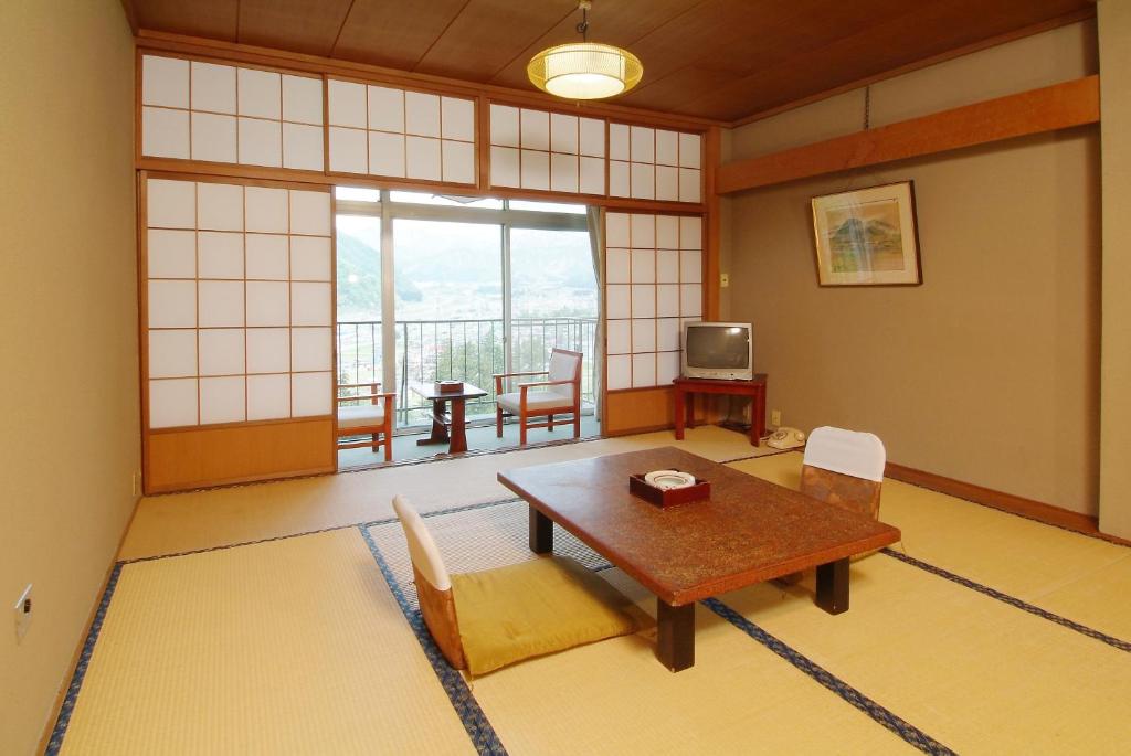 Takahan Tatami Room Traditional Setup