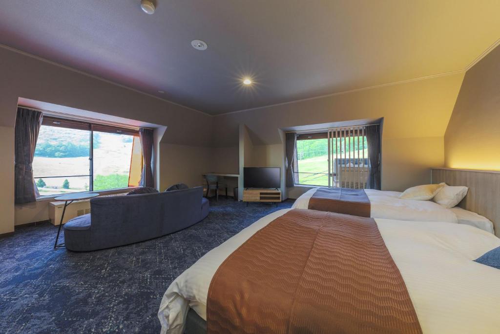 Takamiya Jurin Hotel Room With Beds And Windows