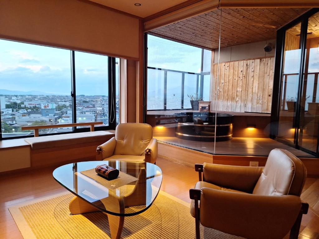 Takinoyu Hotel City View Onsen Room