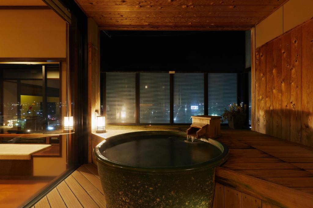 Takinoyu Hotel Onsen Room