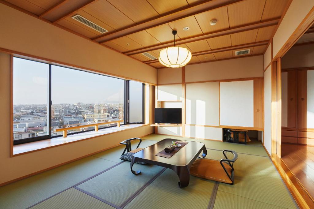 Takinoyu Hotel Tatami Room City View