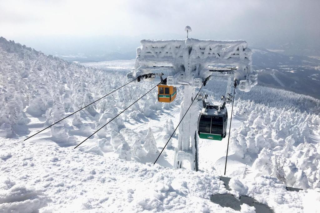 Tendo Hotel Snowy Ropeway