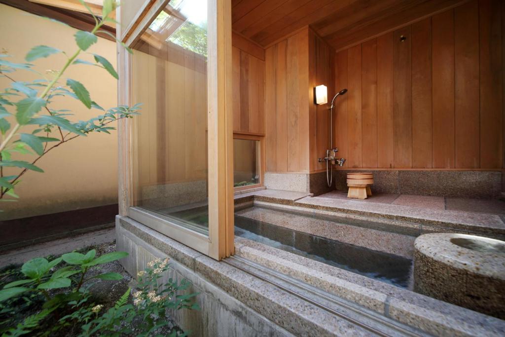 Tendo So Onsen Bath
