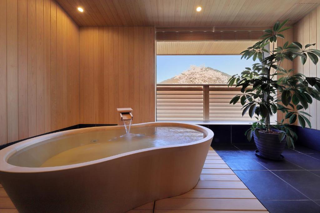 Tendo So Onsen Bathroom