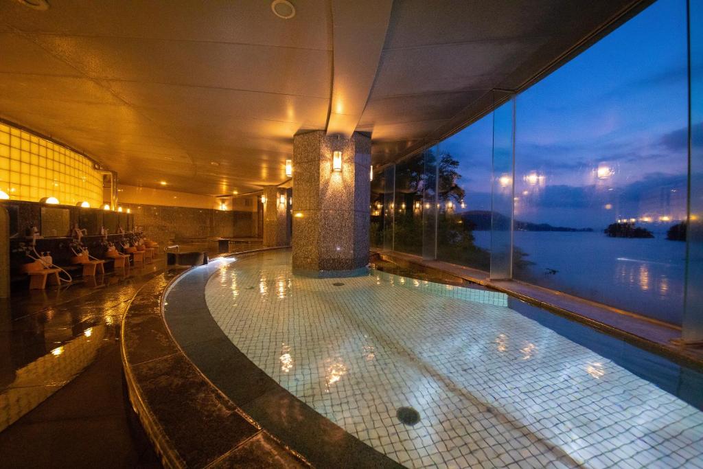 Toba Grand Hotel Onsen View