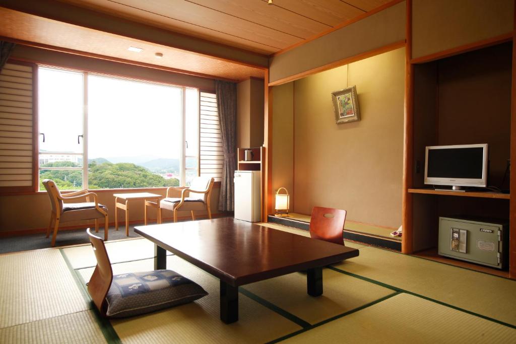 Toba Seaside Hotel Tatami Room View