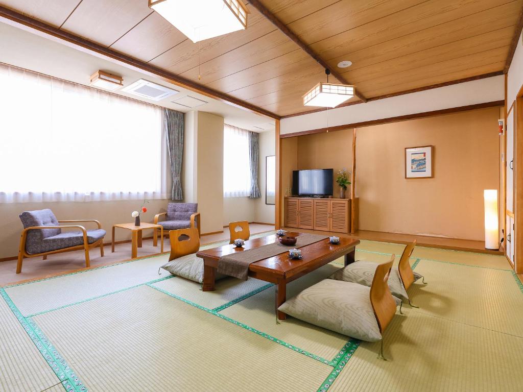 Tokachigawa Onsen Sasai Hotel Tatami Room Chairs Table