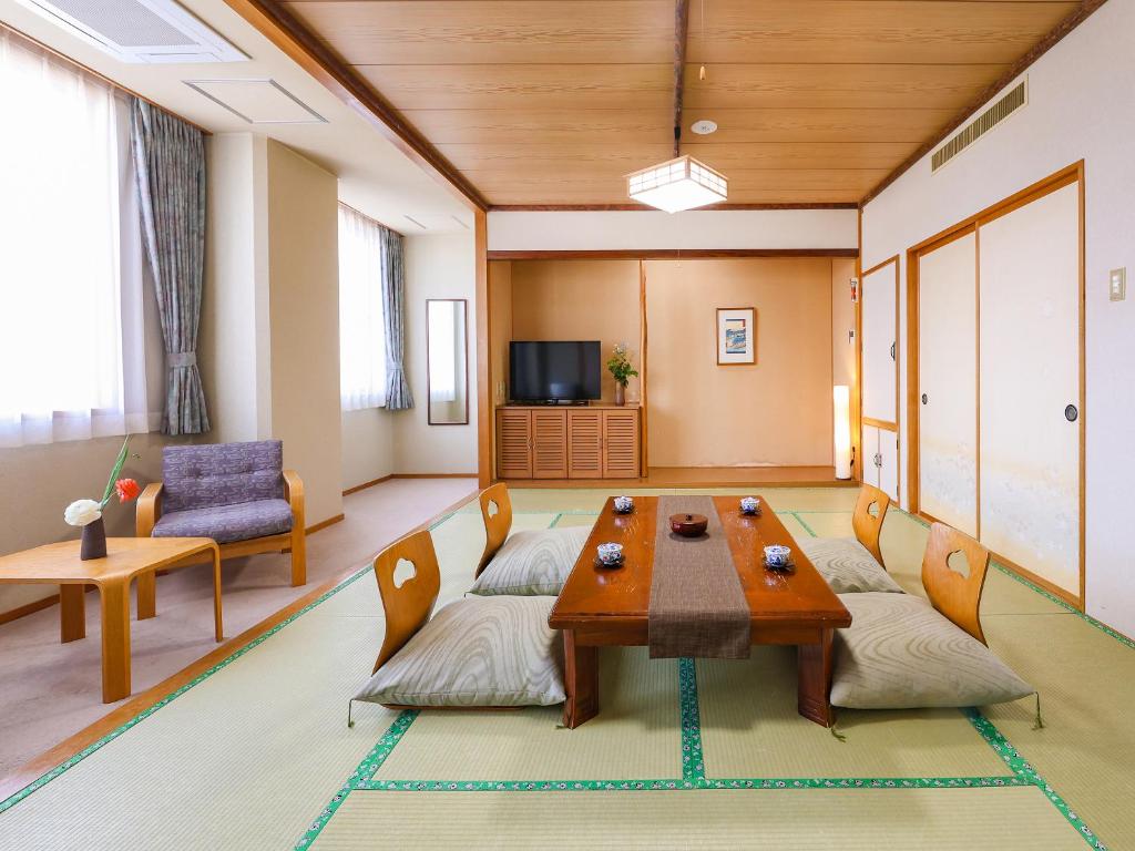 Tokachigawa Onsen Sasai Hotel Tatami Room Traditional Tea Table