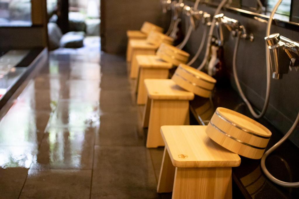 Tokiwa Bekkan Onsen Stools