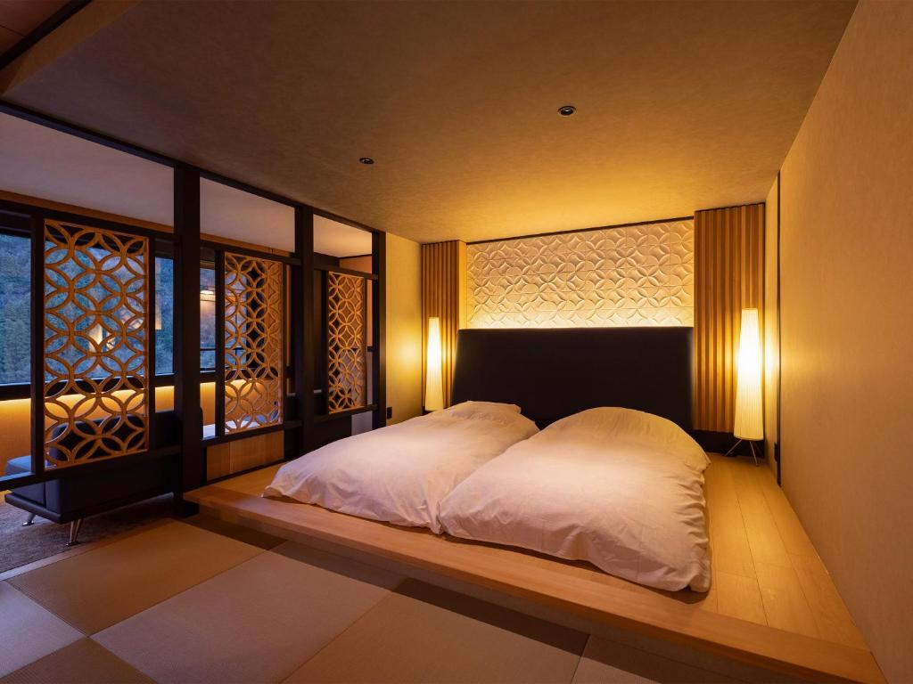 Torigoe Inn Sanrakuen Modern Bedroom