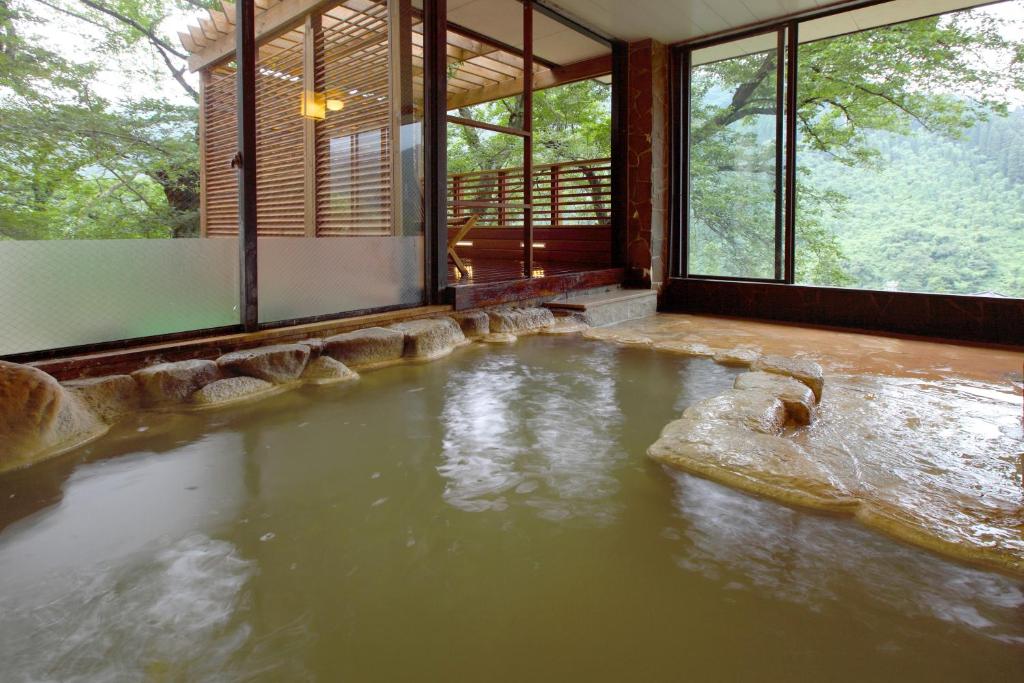 Torigoe Inn Sanrakuen Onsen Bath