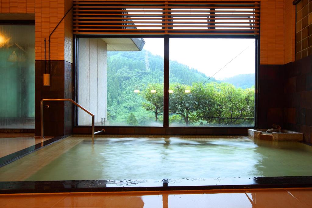 Torigoeinn Sanrakuen Onsen View