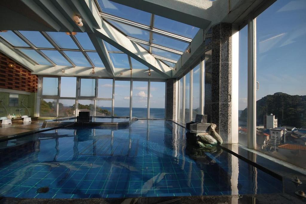 Toshijima Onsen Suzunami Indoor Pool Ocean View