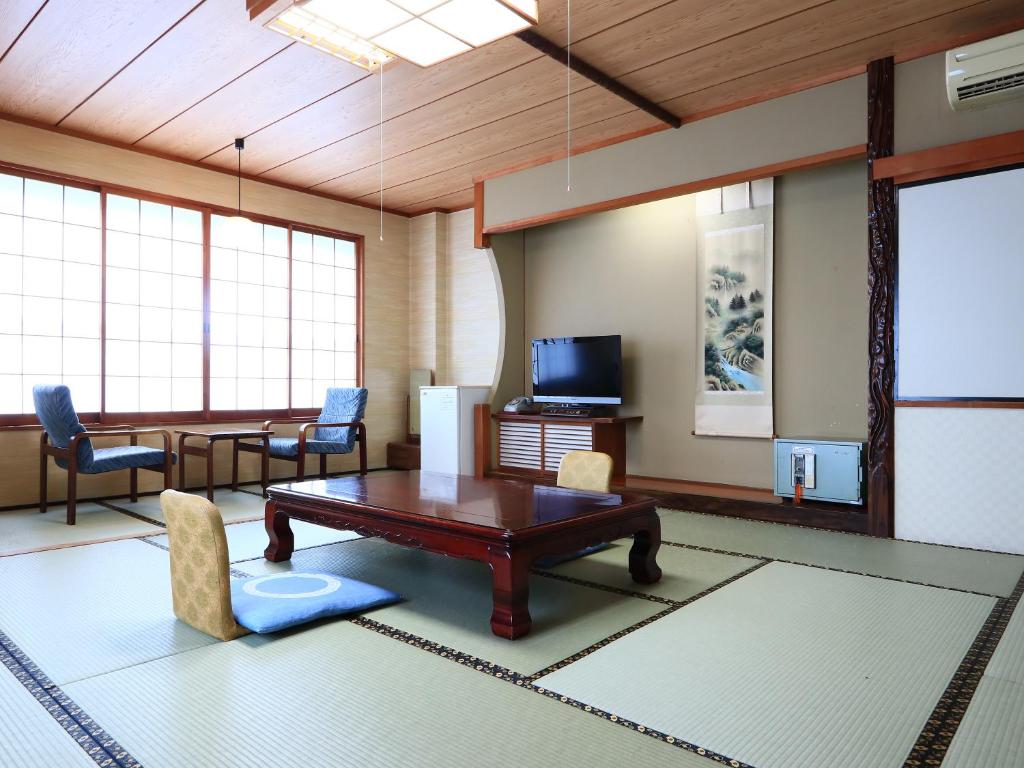 Toshijima Onsen Suzunami Tatami Room