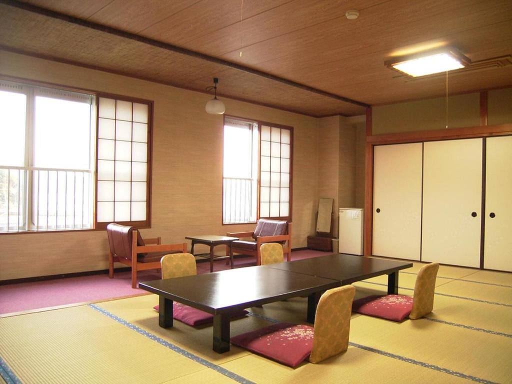 Toshijima Onsen Suzunami Tatami Room