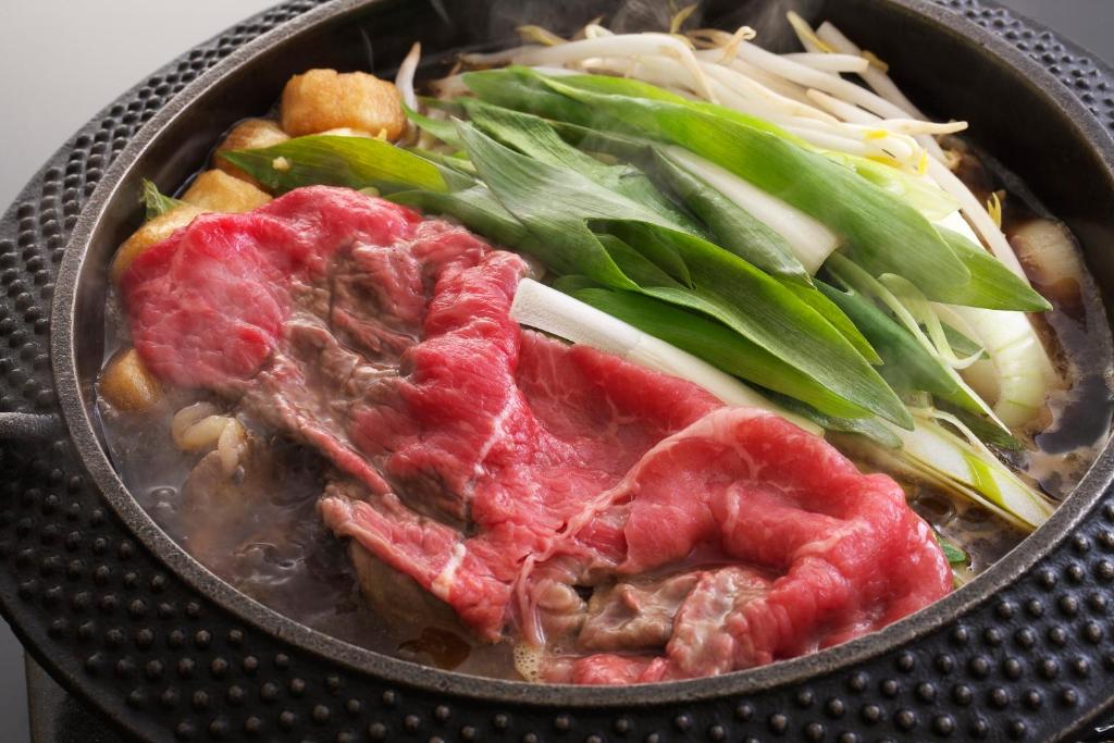 Towa Machiya Suite Sukiyaki Dish