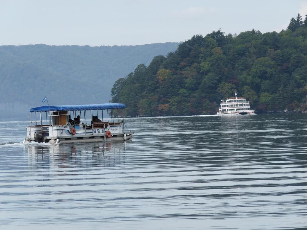 Towadako Lakeside Hotel Lake Boats