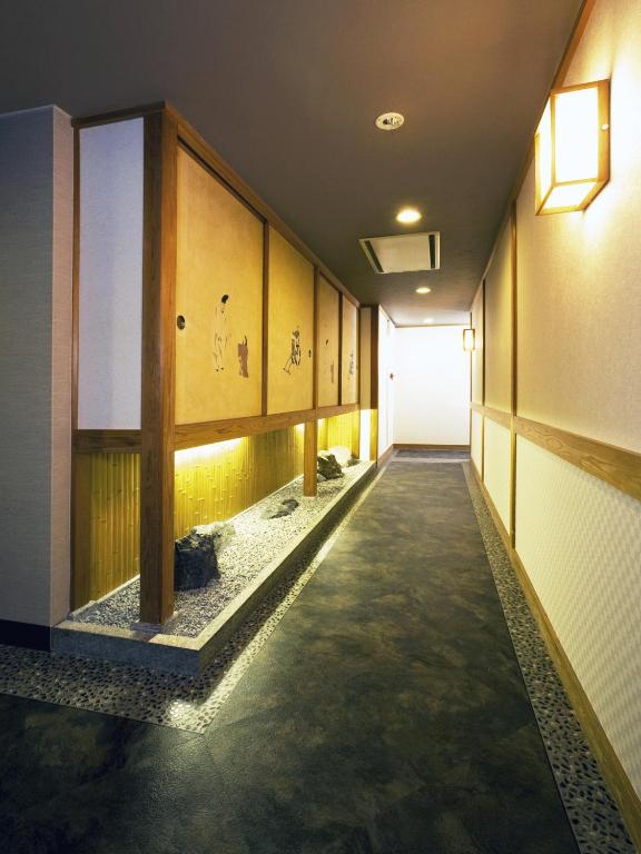 Traditional Japanese Ryokan Hirashin Kyoto Hallway