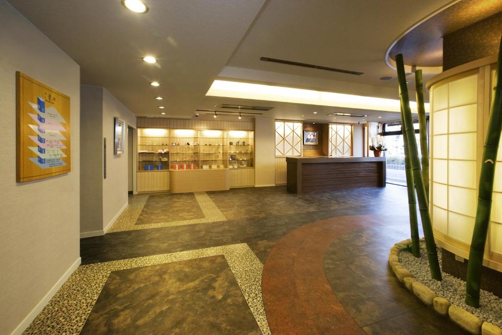 Traditional Japanese Ryokan Hirashin Kyoto Lobby Area