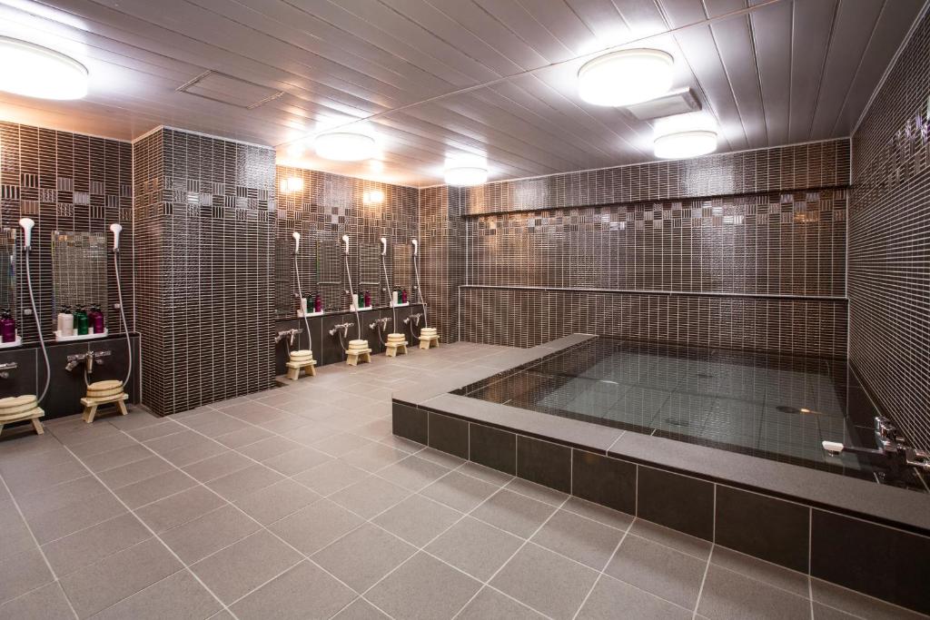 Traditional Japanese Ryokan Hirashin Kyoto Onsen Bath