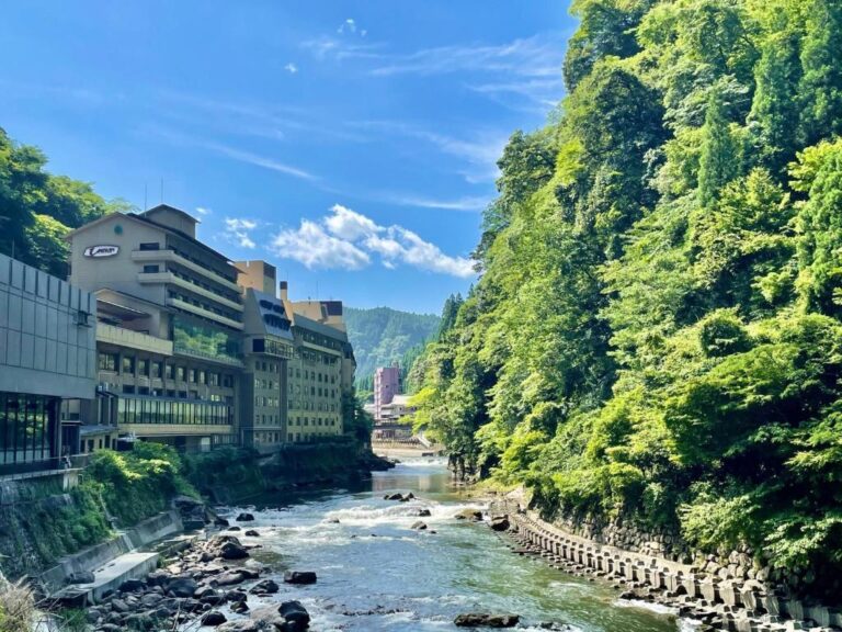 Tsuetate Onsen Area