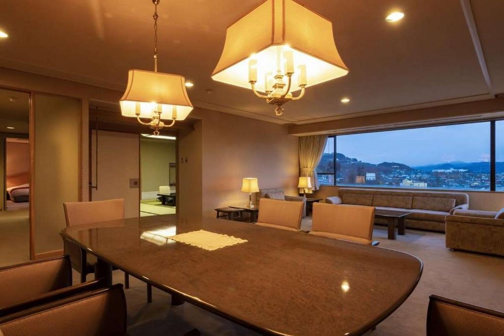 Tsukioka Hotel Dining Room View