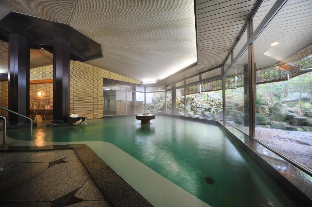 Tsukioka Hotel Onsen Bath