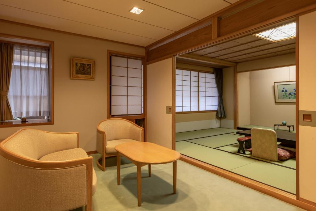 Tsukioka Hotel Traditional Room