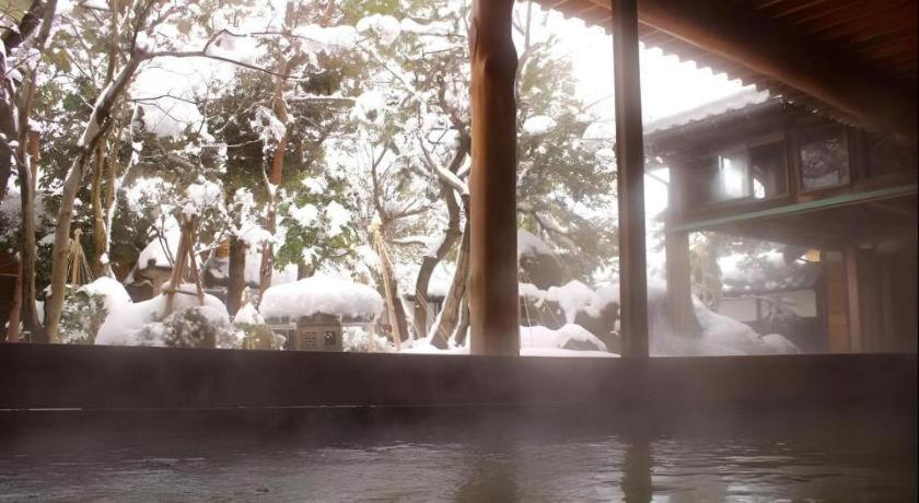 Tsukioka Onsen Mashu Open Air Onsen Snow