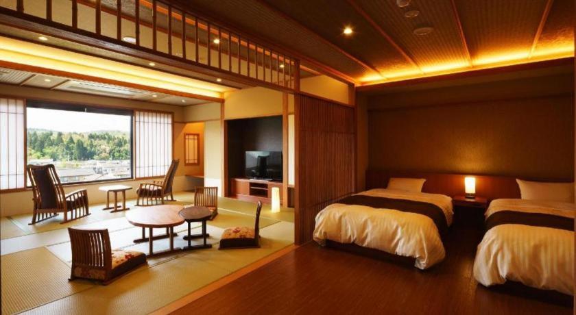 Tsukioka Onsen Mashu Tatami And Bed Room