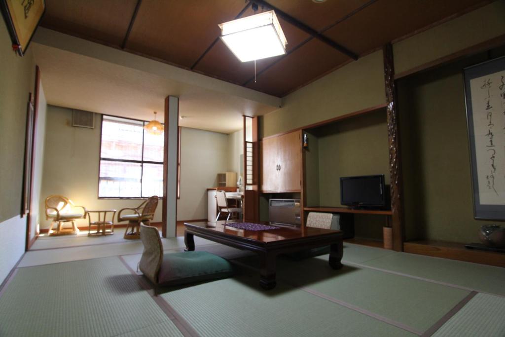 Tsukioka Onsen Yuasobi Yado Akebono Tatami Room Chairs