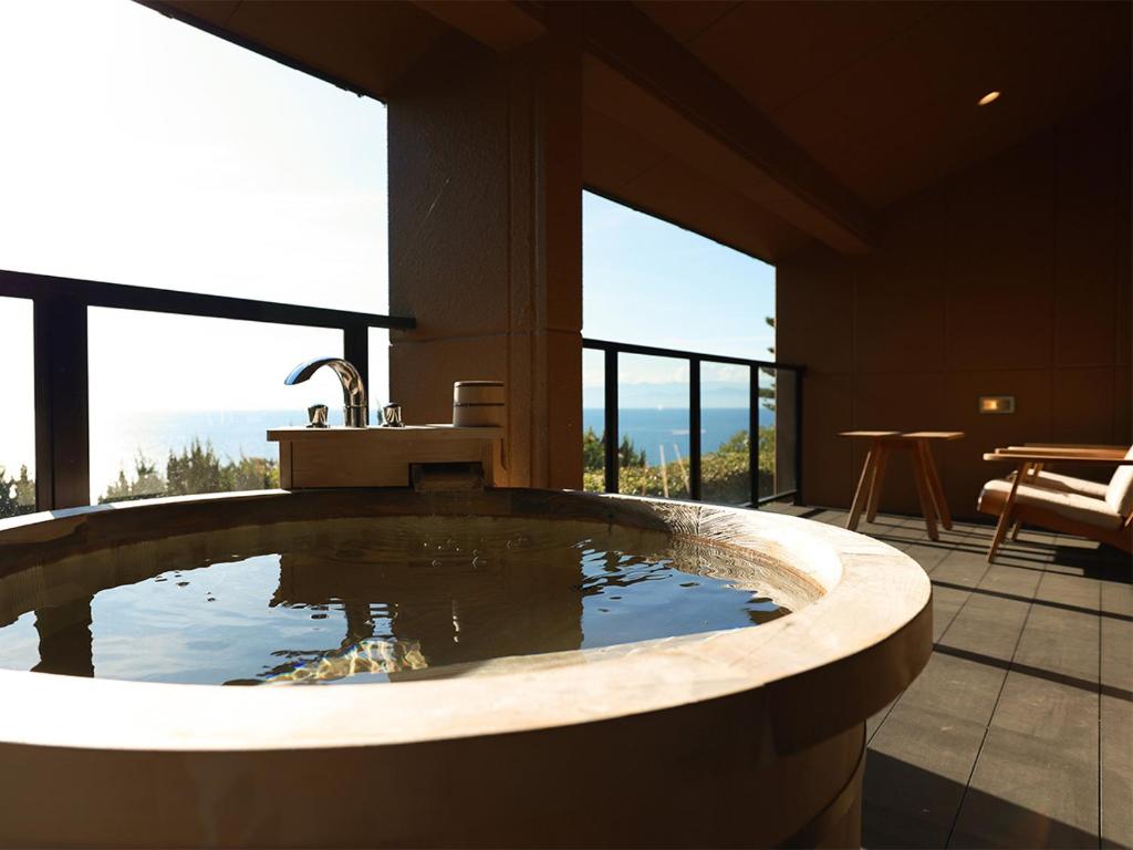 Umi No Hotel Isaba Balcony Onsen