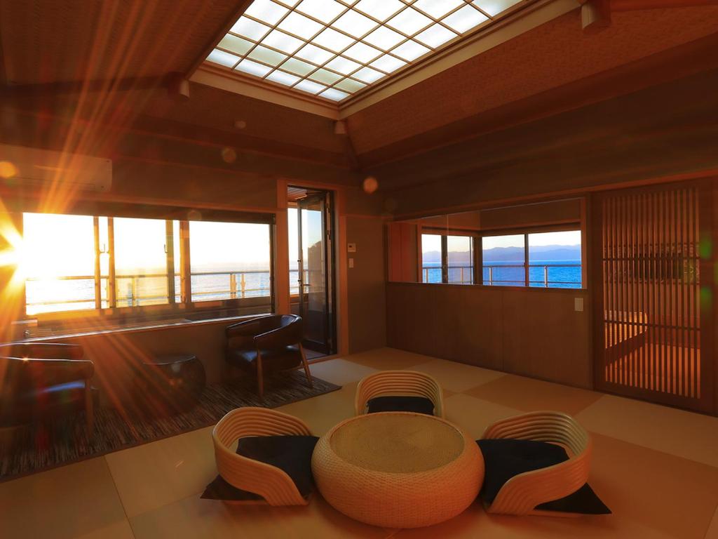 Umi No Hotel Isaba Sunset Tatami Room