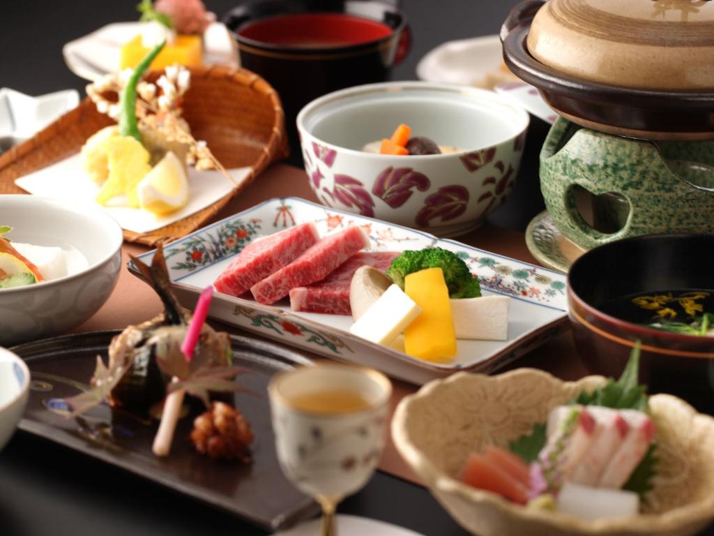 Ureshino Kanko Hotel Taishoya Kaiseki Meal