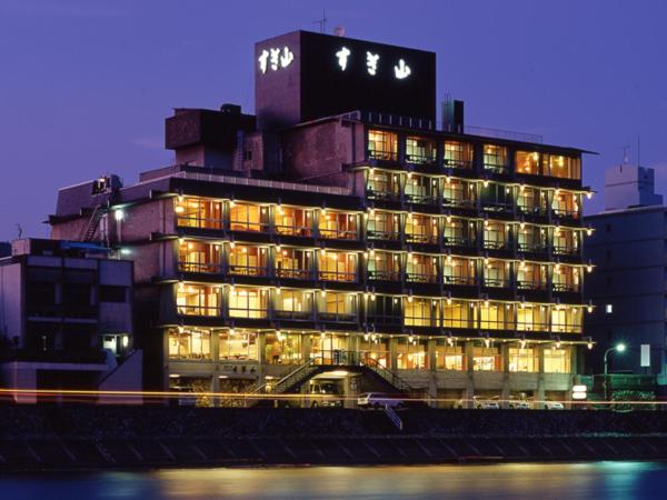 Ushos House Sugiyama Night Exterior