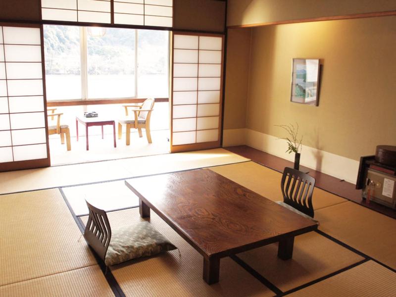Ushos House Sugiyama Tatami Room View