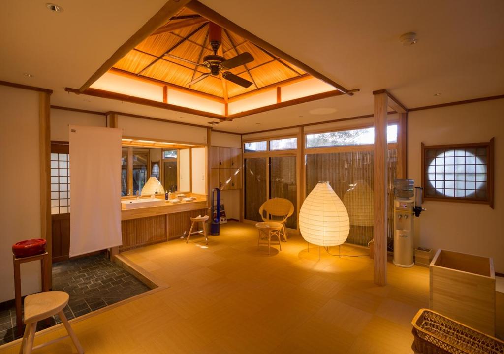 Wataya Besso Tatami Room Lighting
