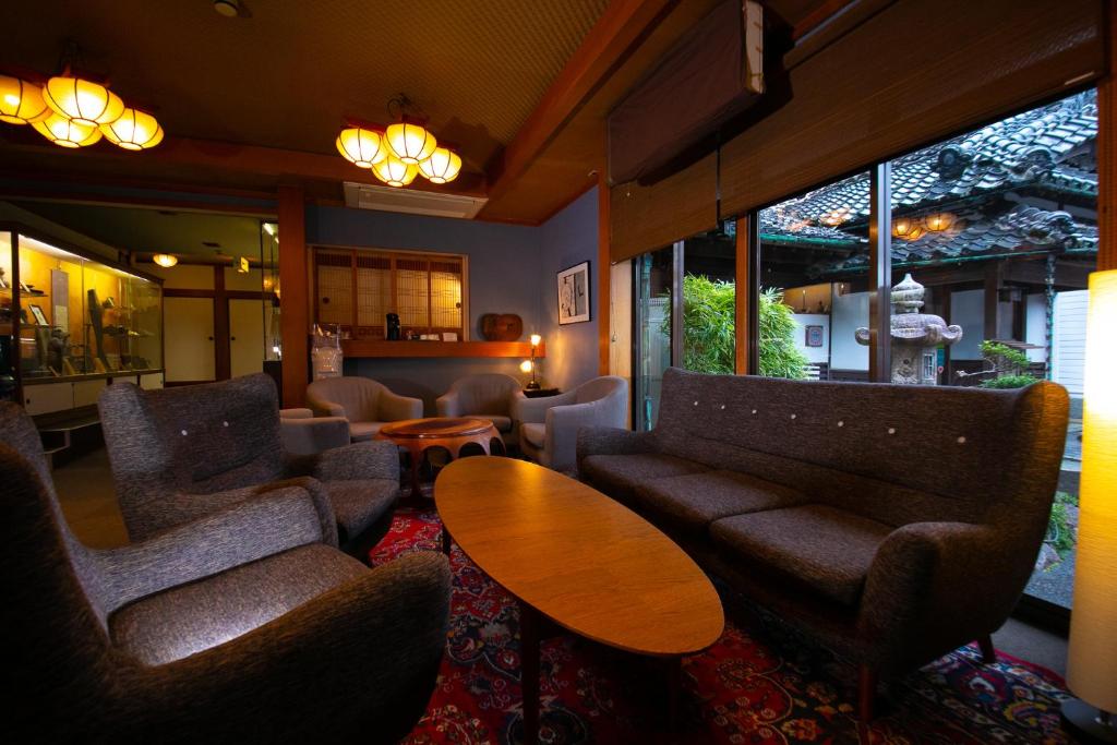 Wataya Lounge Area