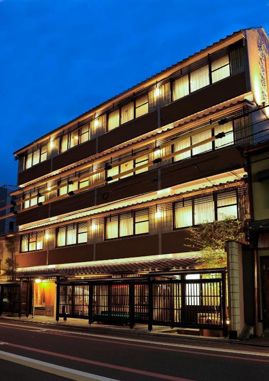 Watazen Ryokan Established 1830 Exterior Night
