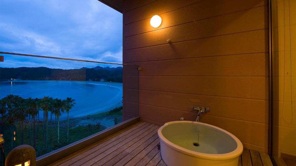 Yado Marubun Balcony Onsen View