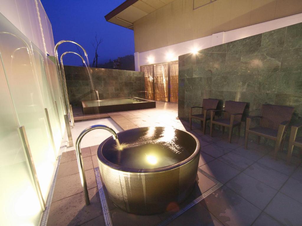 Yamamura Bekkan Outdoor Onsen